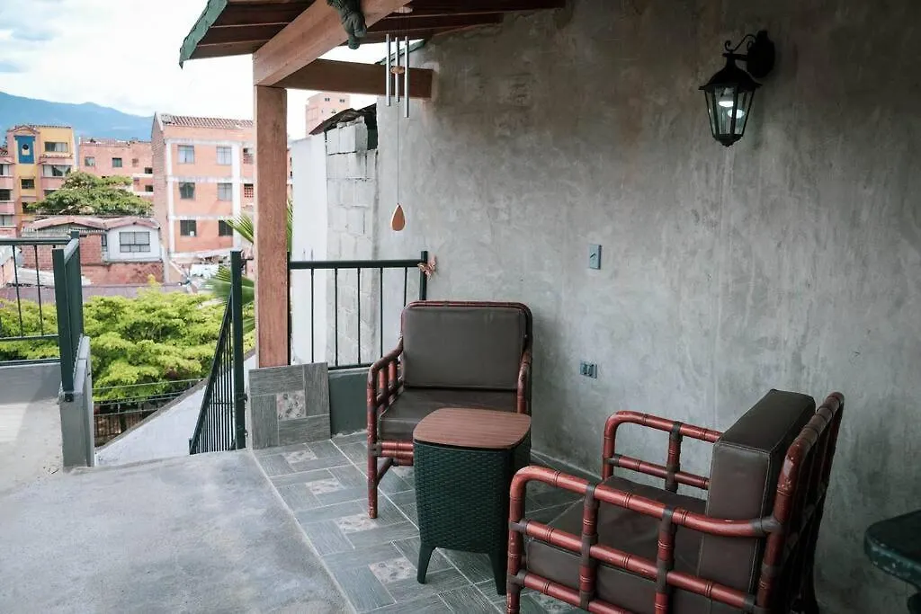 Amplio Duplex Con Terraza Privada. Διαμέρισμα Μεντεγίν