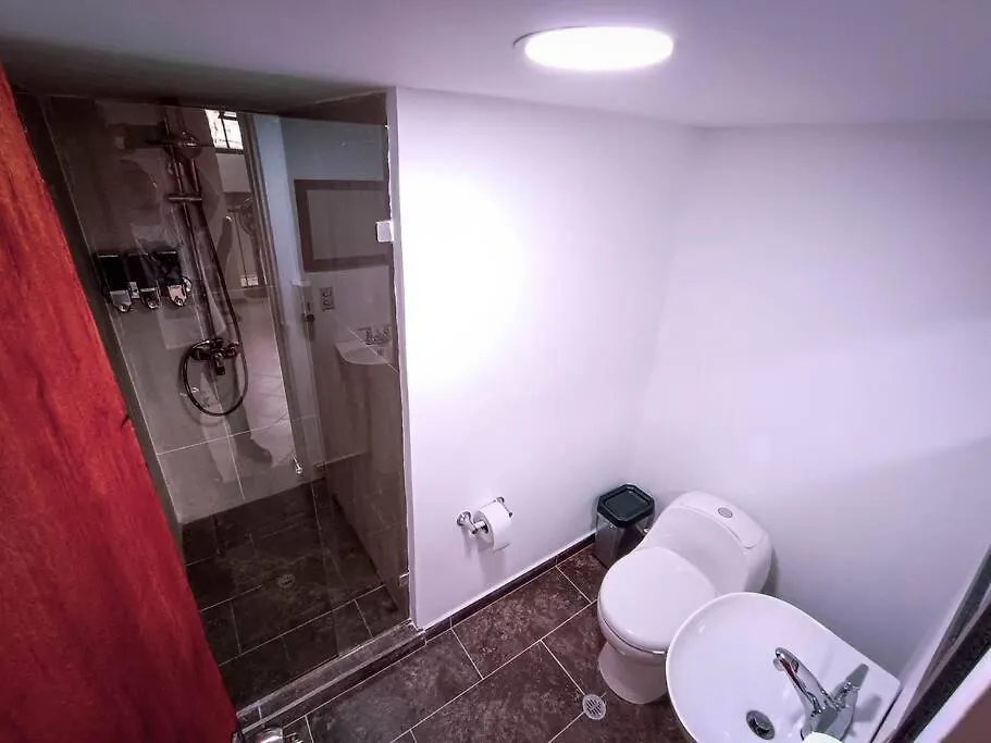 Amplio Duplex Con Terraza Privada. Διαμέρισμα Μεντεγίν