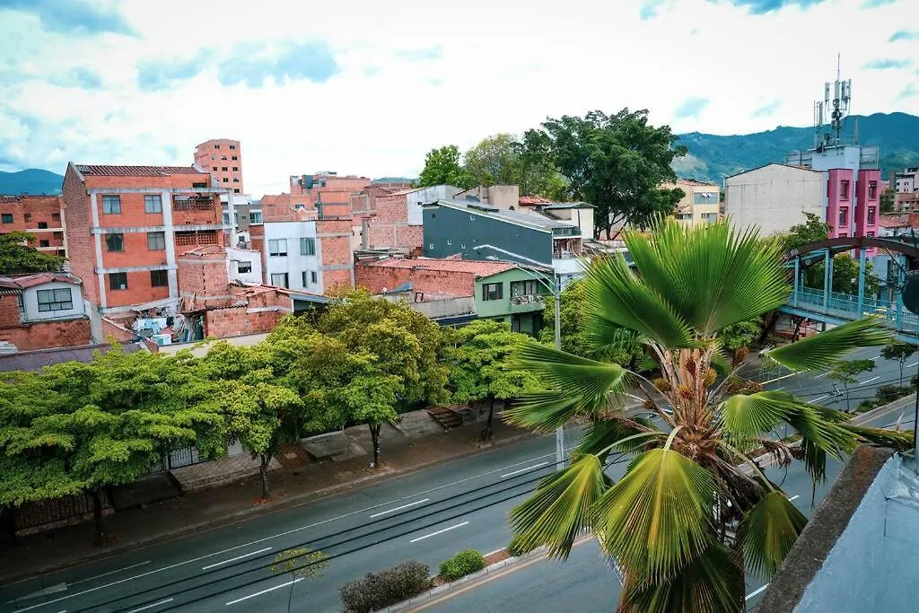 Amplio Duplex Con Terraza Privada. Διαμέρισμα Μεντεγίν
